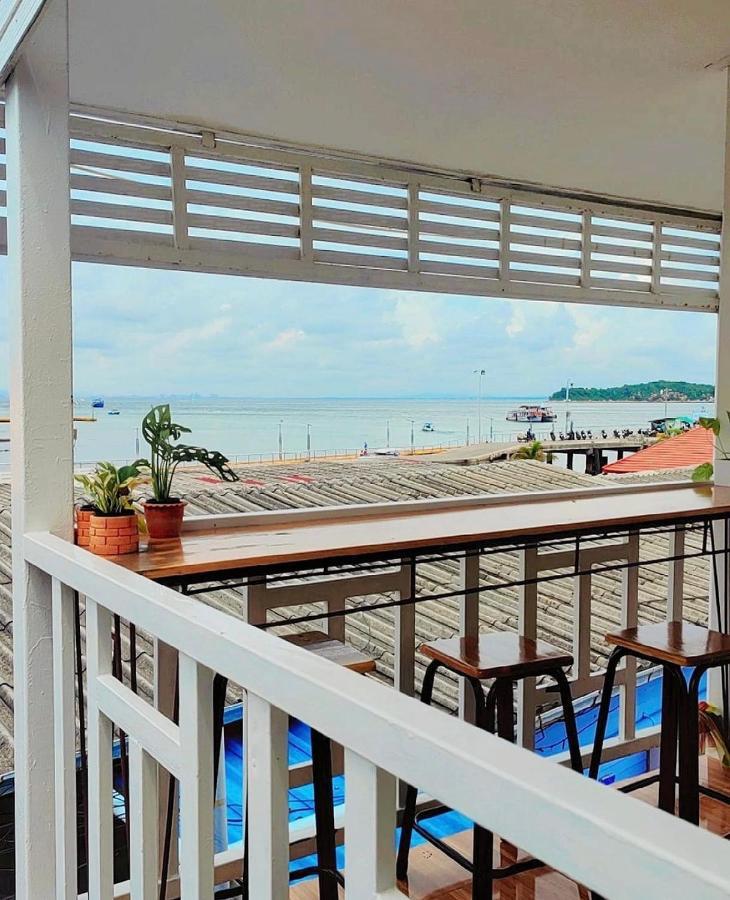 Baan Tipsukon Bed & Breakfast Ko Lan Eksteriør bilde