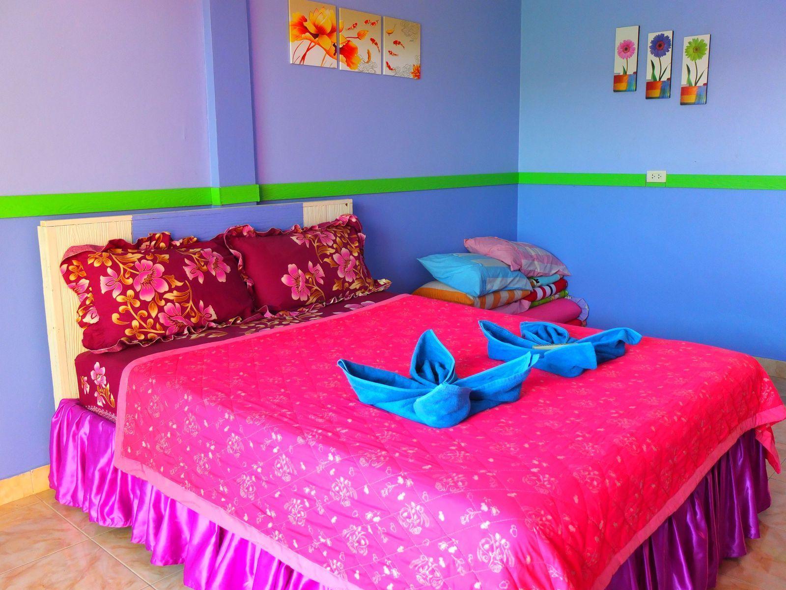 Baan Tipsukon Bed & Breakfast Ko Lan Eksteriør bilde